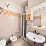 110 - Trilocale A Al Piano Terra Al Pineta Con Piscina Vicino Al Mare - Inclusa Apartamento