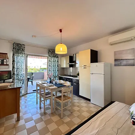 110 - Appartamento Trilocale A Marcelli Al Piano Terra Al Residence Pineta Vicino Al Mare - Spiaggia Inclusa * Marcelli