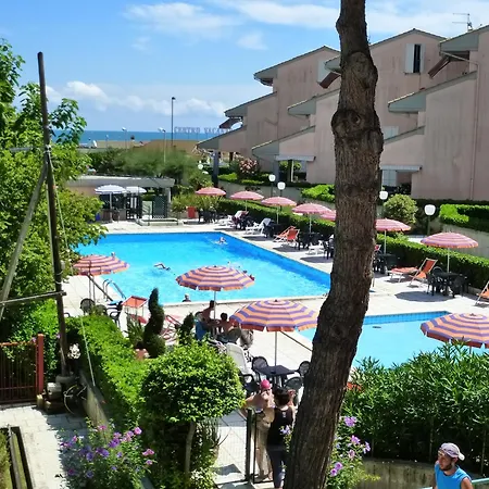 110 - Appartamento Trilocale A Marcelli Al Piano Terra Al Residence Pineta Vicino Al Mare - Spiaggia Inclusa